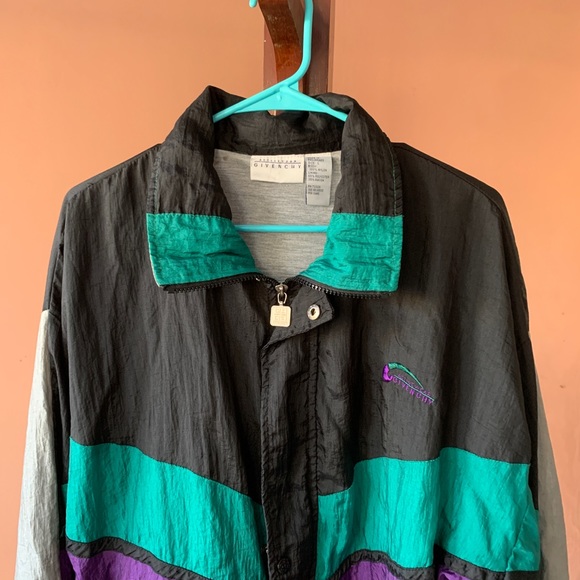 90s GIVENCHY Activewear Windbreaker - Picture 2 of 4